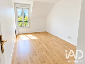 Apartment in Émerainville (77184)
