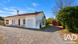 House in Bellocq (64270)