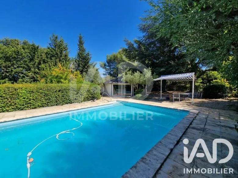 Maison 8 pièces 195 m² · à Nîmes · 195 m² · 469 000 €