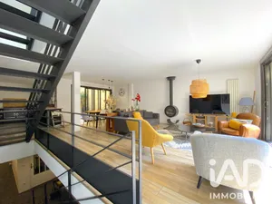 Maison à Bordeaux (33100)