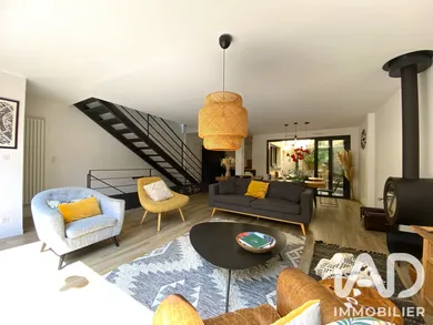 Maison à Bordeaux (33100)