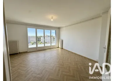 Appartement à ARRAS (62000)