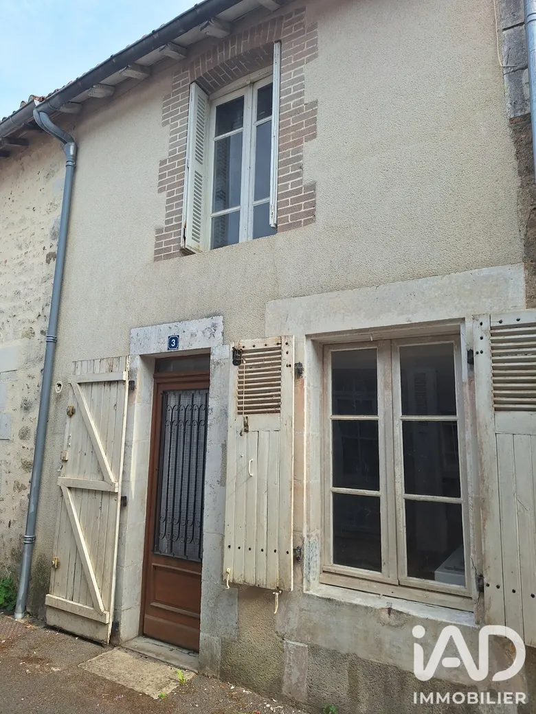 Maison 3 pièces 72 m² · à Persac · 71,9 m² · 30 000 €