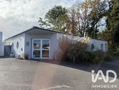 Boutique/Local commercial à Riantec (56670)