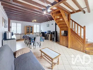 Maison traditionnelle à Beton-Bazoches (77320)