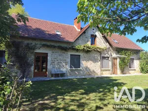Maison traditionnelle à Lavergne (46500)