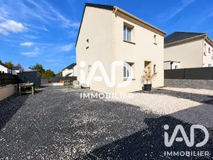 Maison à Saint-Thibault-des-Vignes (77400)