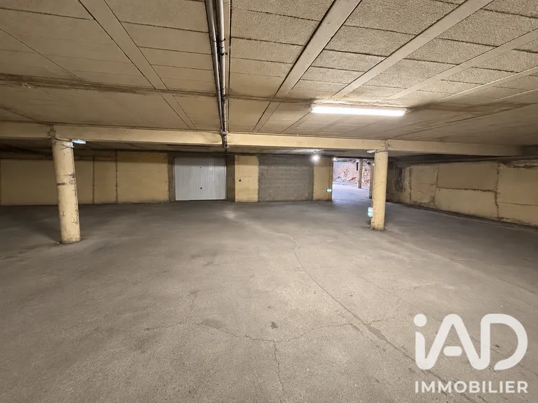 Parking 60 m² à Metz