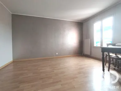 Appartement à Les Ulis (91940)