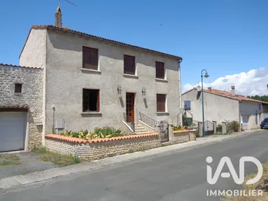 Maison à Bussac-sur-Charente (17100)