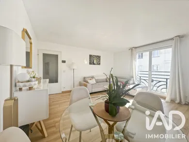 Appartement à Sainte-Geneviève-des-Bois (91700)