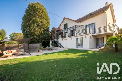 Maison à Marly-le-Roi (78160)