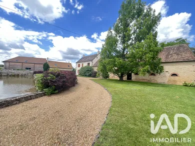Domain in Louplande (72210)