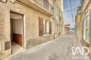 Building in La Ciotat (13600)