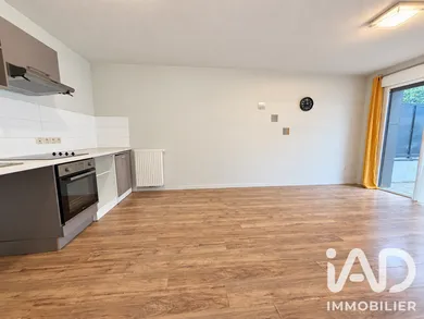 Apartment in Le Haillan (33185)