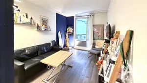 Apartment in Paris (75017)