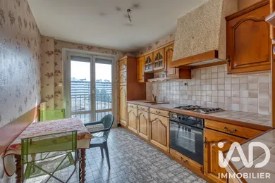 Apartment in Grenoble (38100)