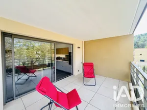 Apartment in Aix-en-Provence (13100)