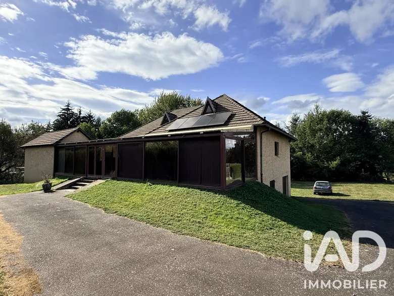 Maison 5 pièces 104 m² · à Ussel · 104 m² · 167 000 €