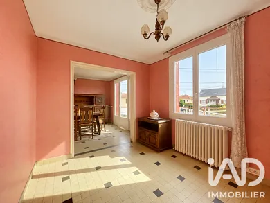 Maison à Villeneuve-sur-Yonne (89500)