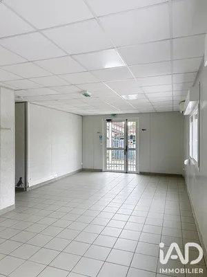 Commercial in La Boisse (01120)