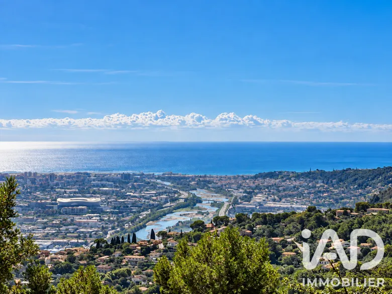 Maison 6 pièces 178 m² · à Carros · 178 m² · 890 000 €