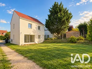 Maison à Orgeval (78630)