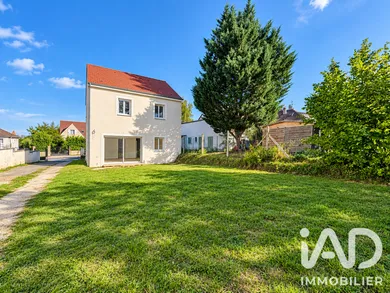 House in Orgeval (78630)