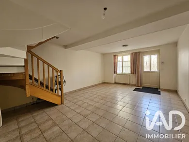 Maison de ville à Villeneuve-sur-Yonne (89500)