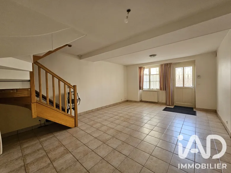 Maison 5 pièces 118 m² · à Villeneuve-sur-Yonne · 117,7 m² · 109 000 €