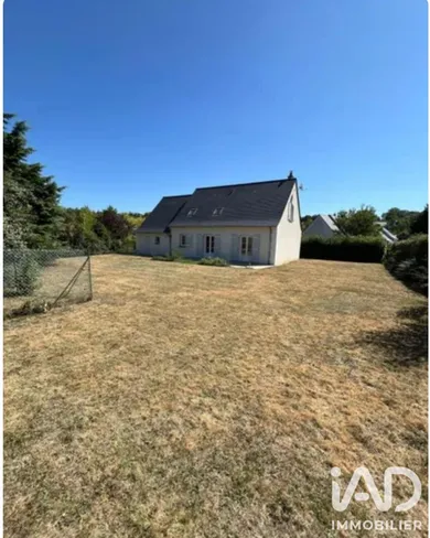 Maison traditionnelle à Saint-Cyr-sur-Loire (37540)