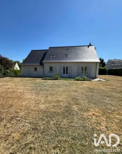 Maison traditionnelle à Saint-Cyr-sur-Loire (37540)
