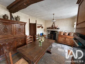 Village house in Cruzy-le-Châtel (89740)