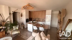 Apartment in Bordeaux (33300)