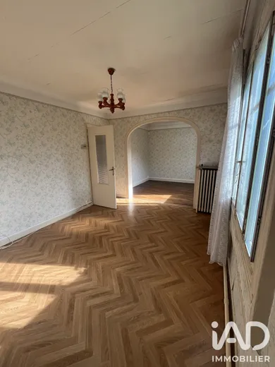 Maison traditionnelle à Villeneuve-le-Roi (94290)