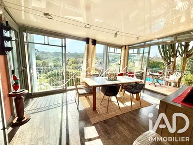 Apartment in Cannes (06400)