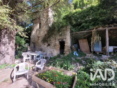 Terrain à Barjols (83670)