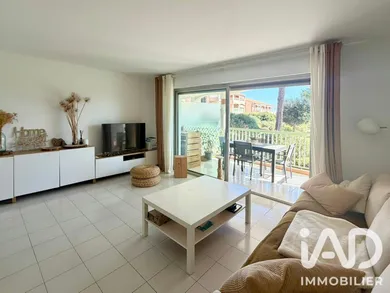Apartment in Saint-Raphaël (83700)