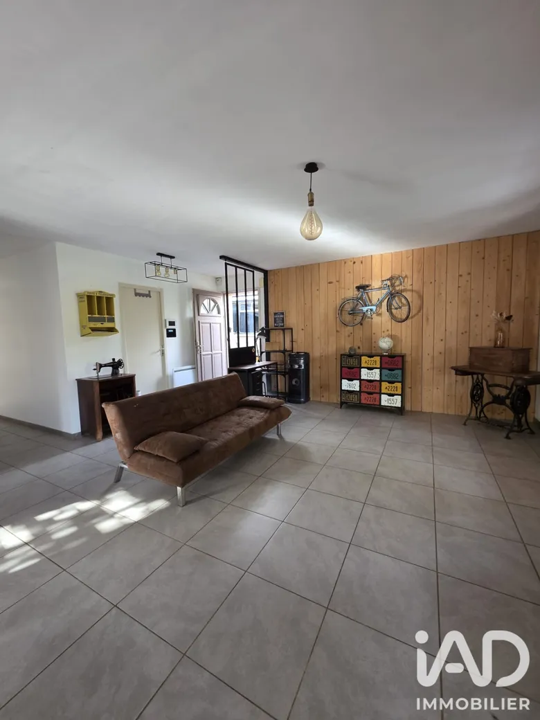 Maison 8 pièces 165 m² · à Jugy · 165 m² · 279 000 €