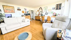Apartment in Paris (75013)