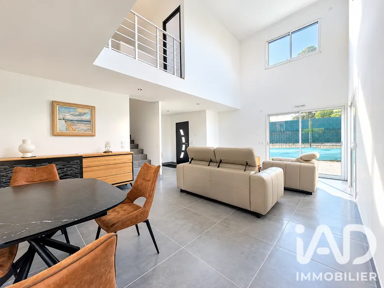 Maison 5 pièces 128 m² · à Le Mesnil-Esnard · 128 m² · 400 000 €