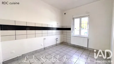 Immeuble à Sainte-Marie-aux-Chênes (57255)