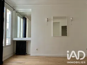 Apartment in Paris (75017)