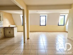 Apartment in Arpajon-sur-Cère (15130)