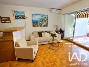 Apartment in Bandol (83150)