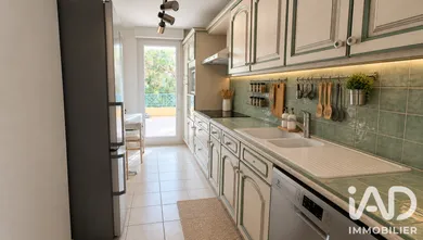 Apartment in Hyères (83400)