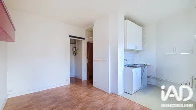 Apartment in Montrouge (92120)