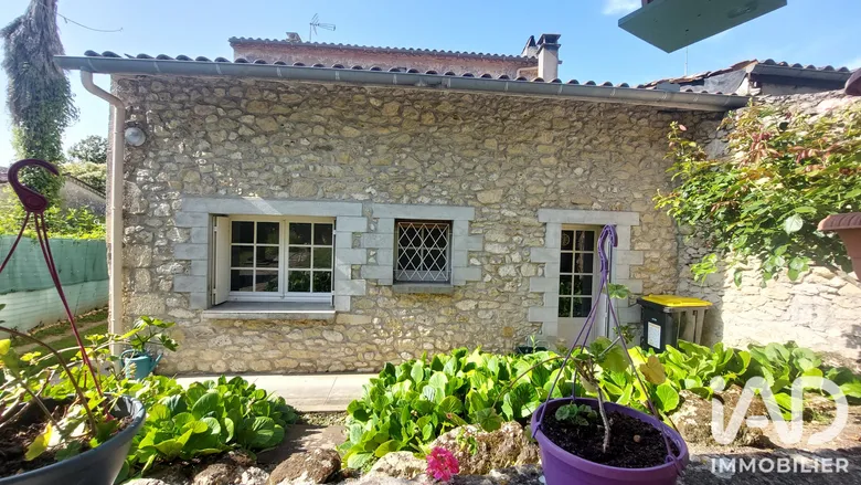 Maison 5 pièces 124 m² · à Montcaret · 124 m² · 185 000 €