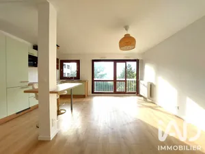 Apartment in Fontenay-sous-Bois (94120)