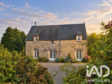 Maison de campagne à Le mesnil Garnier (50450)